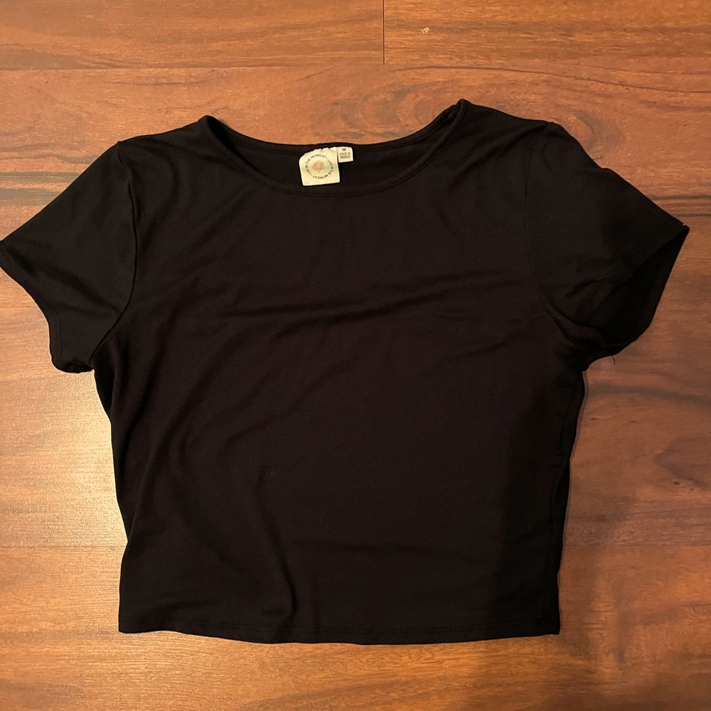 Live in the Moment crop top